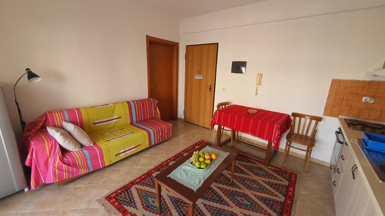 La Casita Daire Tiran Dış mekan fotoğraf